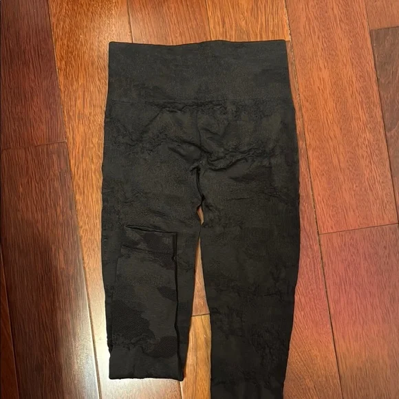 Gymshark Adapt Camo Seamless Leggings - Picture 3 of 3